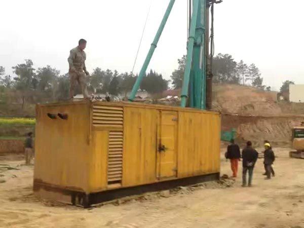 猇亭如何判断水冷式机油散热器密封件是否需要更换?